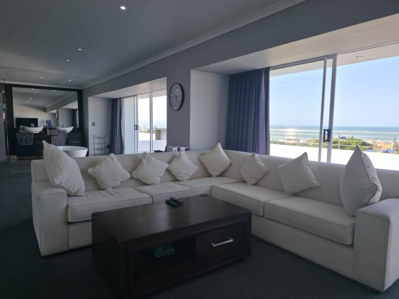 5 Bedroom Property for Sale in Jeffreys Bay Central Eastern Cape